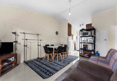 3/6 Almond Place, Mt Wellington